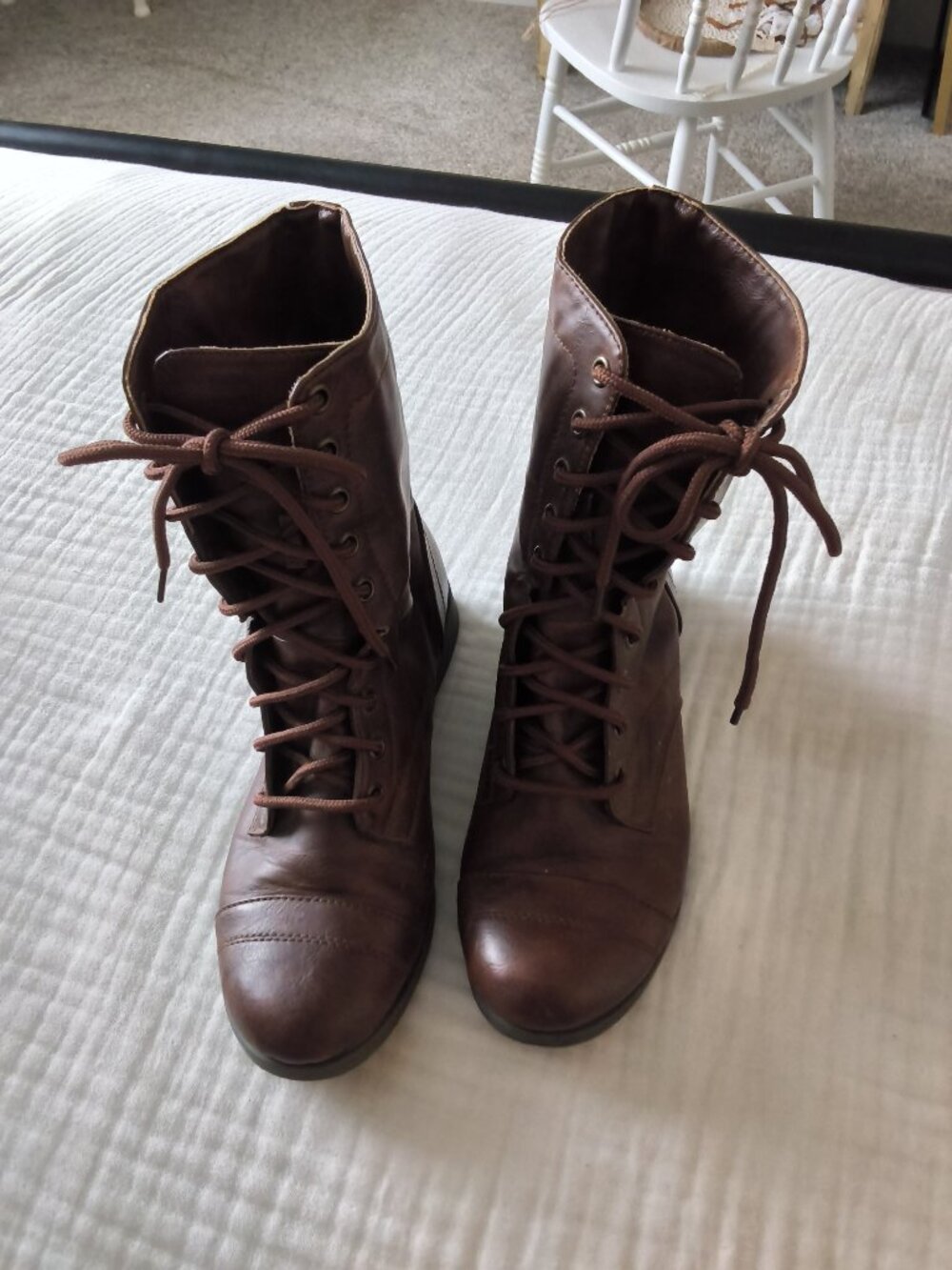 Women's Lace-Up Boots